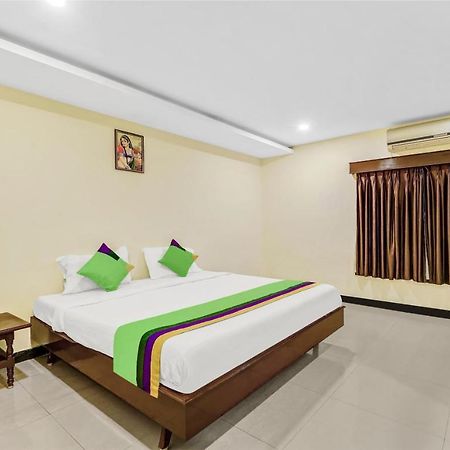 Hotel Treebo B Coral, 2 Km From Promenade Beach à Pondichéry Extérieur photo