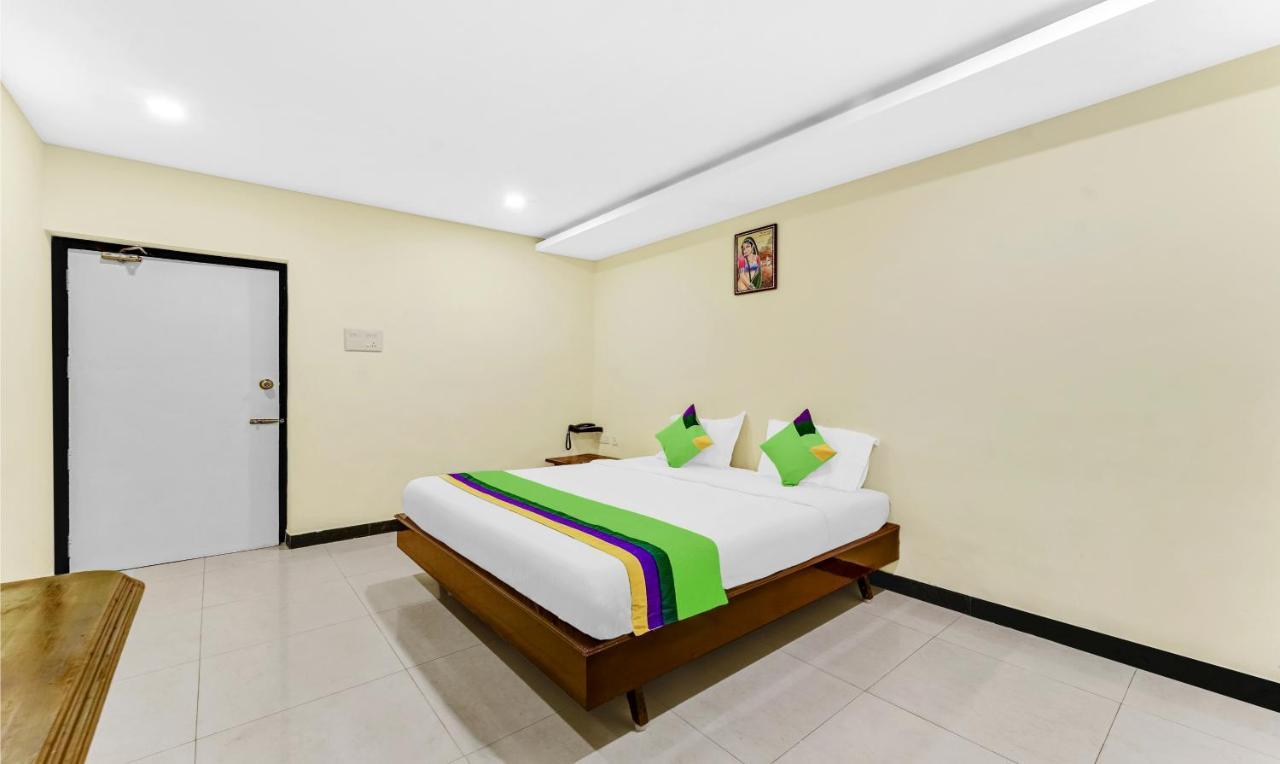 Hotel Treebo B Coral, 2 Km From Promenade Beach à Pondichéry Extérieur photo