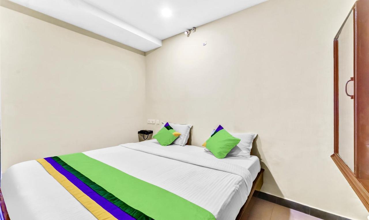 Hotel Treebo B Coral, 2 Km From Promenade Beach à Pondichéry Extérieur photo