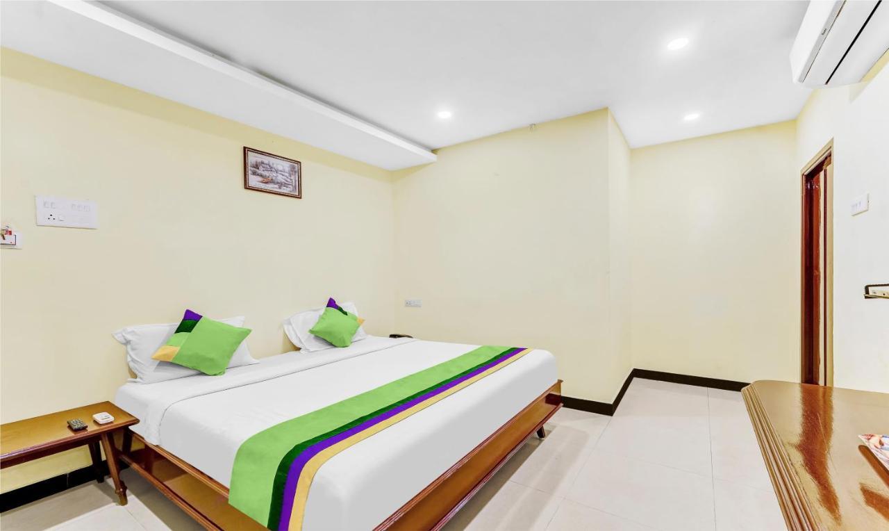 Hotel Treebo B Coral, 2 Km From Promenade Beach à Pondichéry Extérieur photo